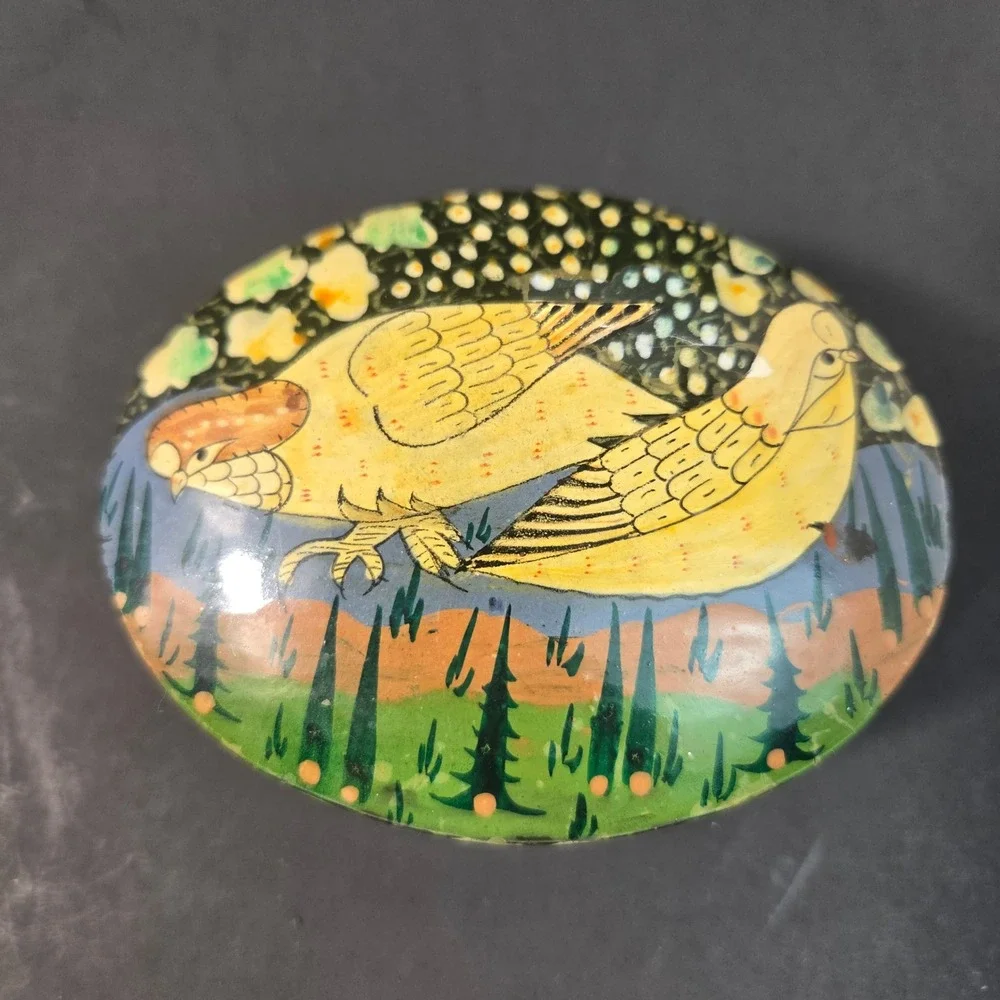 Vintage Hand Painted Lacquer Papier Mache Bird Trinket Box Folk Art Oval Green